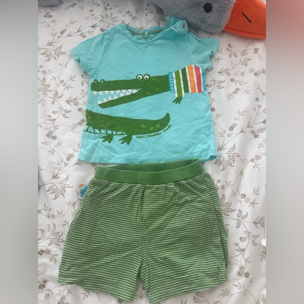 BOBOLI boys Kids' Alligator T-Shirt and Striped Shorts Set